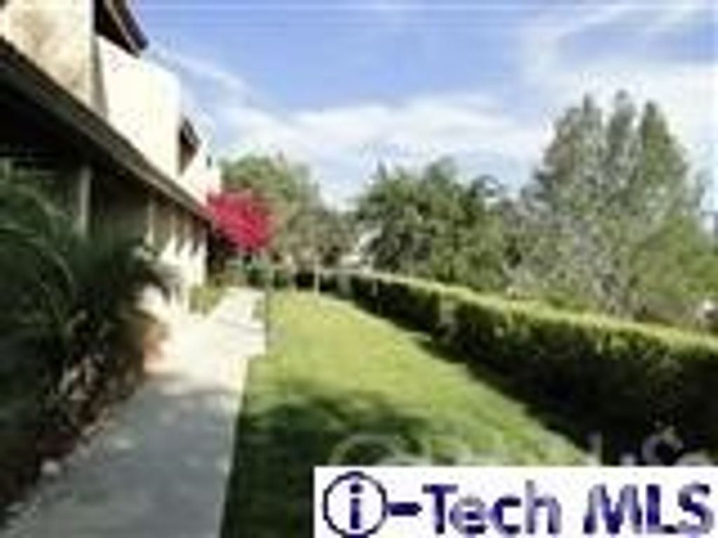 9542 Via Venezia, Burbank, CA 91504