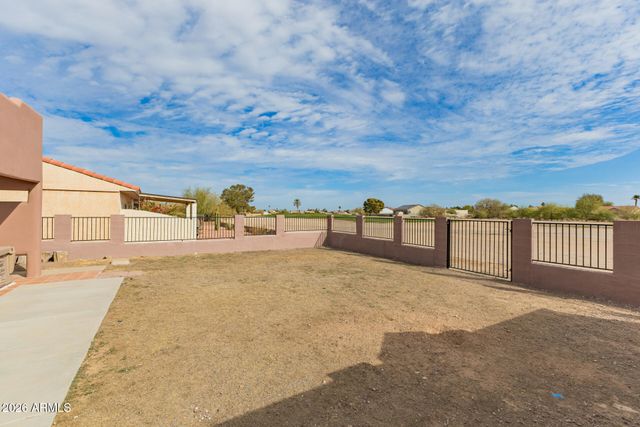 15137 S Moon Valley Road, Arizona City, AZ 85123