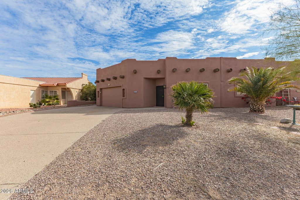 15137 S Moon Valley Road, Arizona City, AZ 85123