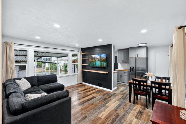4007 E Grace Ave, Spokane, WA 99212