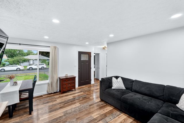4007 E Grace Ave, Spokane, WA 99212