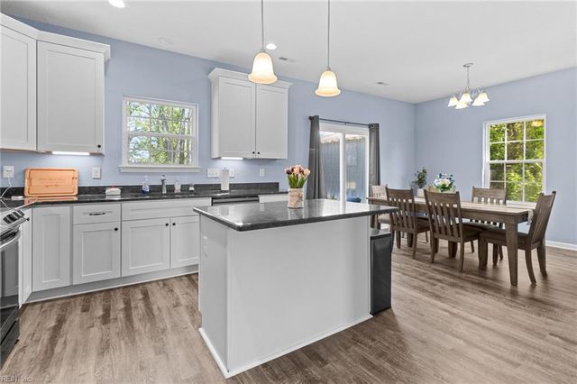 102 Tree Ln # A, Suffolk, VA 23437