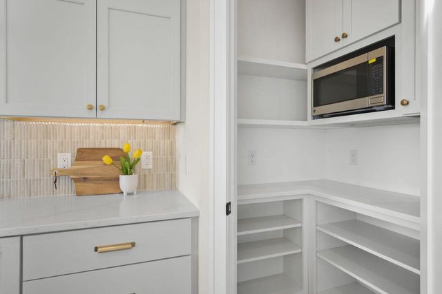 7712 Larkspur Lane, Deforest, WI 53532