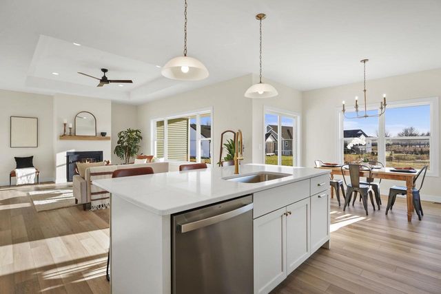 7712 Larkspur Lane, Deforest, WI 53532