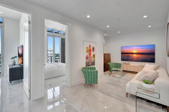 475 E Royal Palm Road Ph 906, Boca Raton, FL 33432