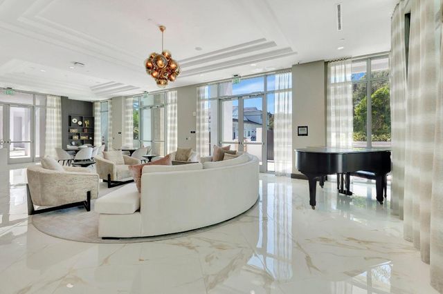 475 E Royal Palm Road Ph 906, Boca Raton, FL 33432