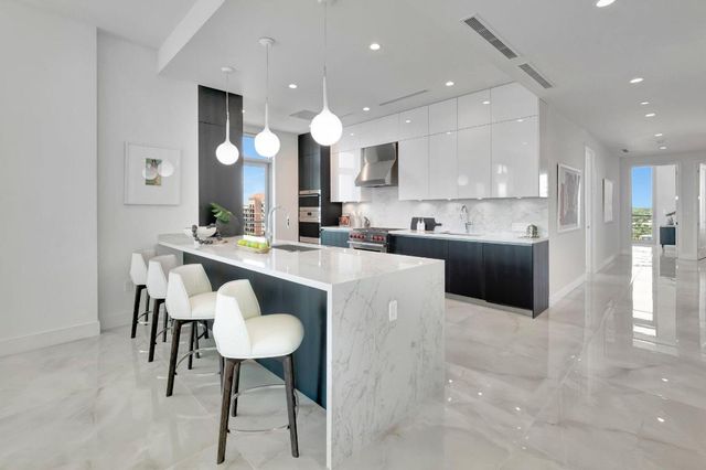 475 E Royal Palm Road Ph 906, Boca Raton, FL 33432