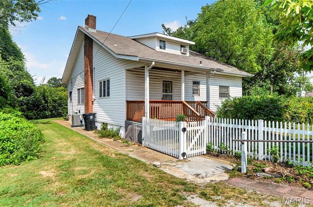 446 Sappington Barracks Road, Unincorporated, MO 63125