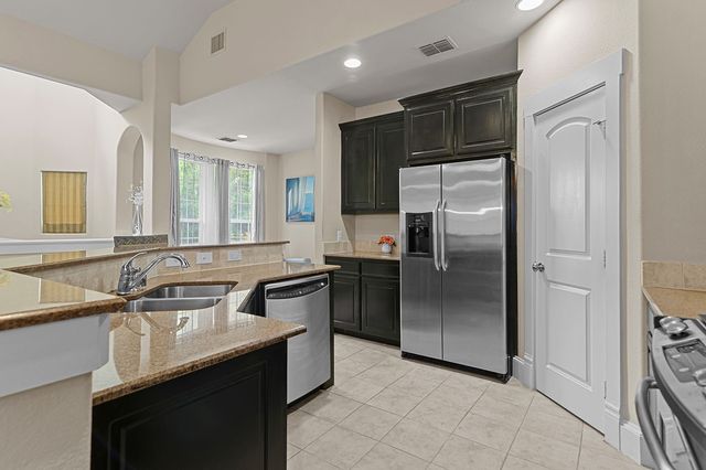 2635 Villa Di Lago 1, Grand Prairie, TX 75054