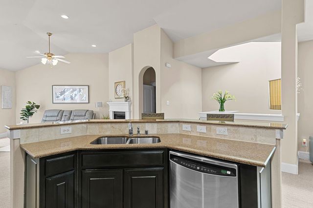 2635 Villa Di Lago 1, Grand Prairie, TX 75054