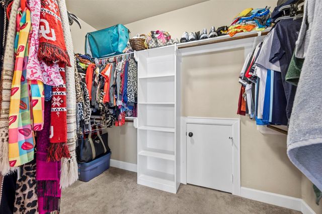 119 Crown Point Court, Magnolia, TX 77354