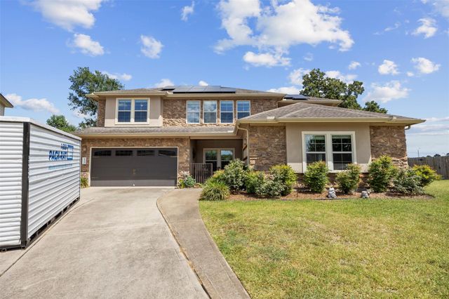 119 Crown Point Court, Magnolia, TX 77354