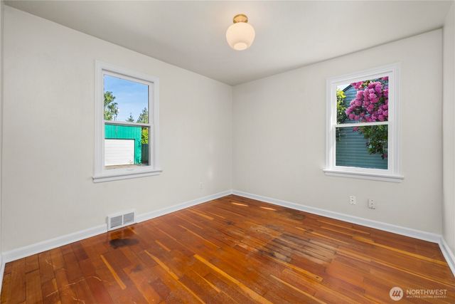 6027 S Bell Street, Tacoma, WA 98408