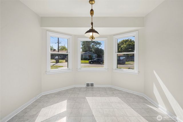 6027 S Bell Street, Tacoma, WA 98408