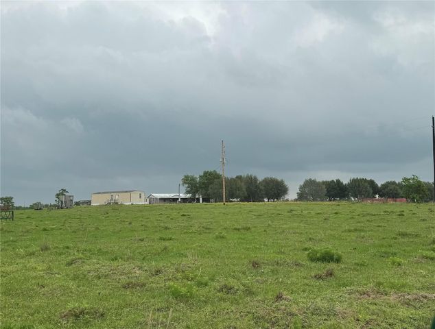 5848 Mieth Road, Sealy, TX 77474