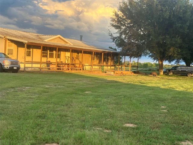 5848 Mieth Road, Sealy, TX 77474