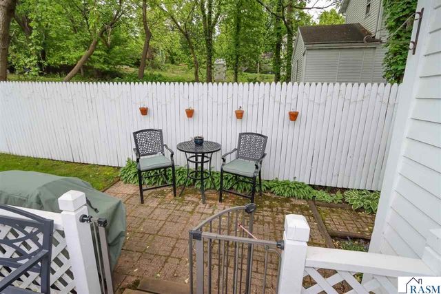 321 Center Street, Mankato, MN 56001