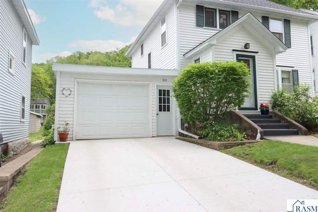 321 Center Street, Mankato, MN 56001