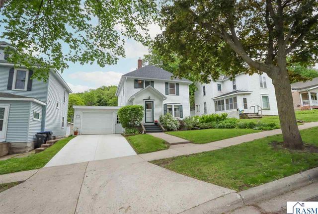 321 Center Street, Mankato, MN 56001