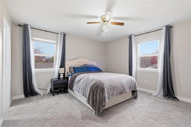 302 SE Flagstone Drive, Lee's Summit, MO 64063