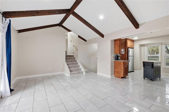 302 SE Flagstone Drive, Lee's Summit, MO 64063