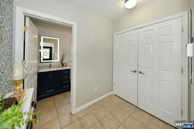 26 Large Avenue, Hillsdale, NJ 07642