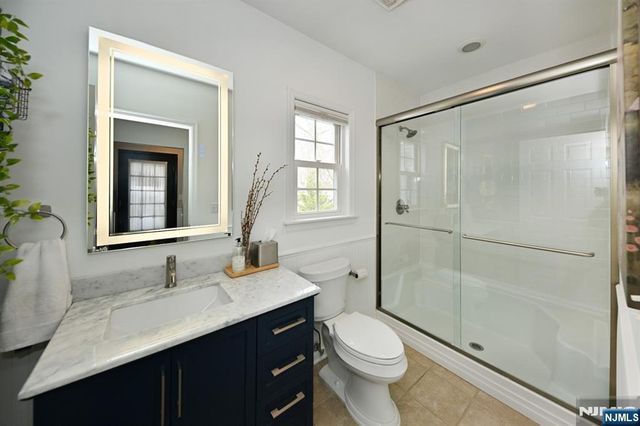 26 Large Avenue, Hillsdale, NJ 07642