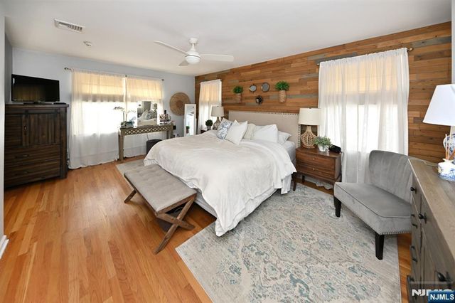 26 Large Avenue, Hillsdale, NJ 07642