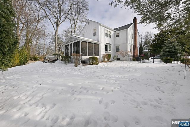 26 Large Avenue, Hillsdale, NJ 07642