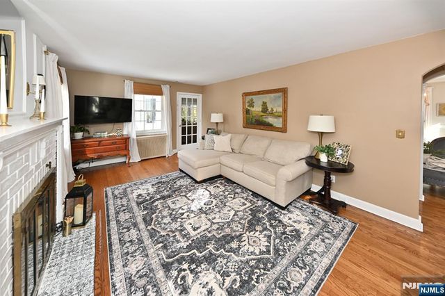 26 Large Avenue, Hillsdale, NJ 07642