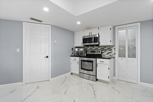 7328 Saint Andrews Road, Lake Worth, FL 33467