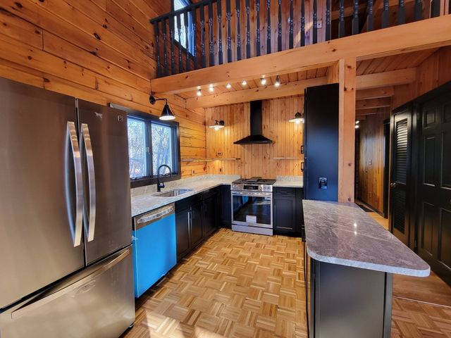 46 Karen Lee Ln, Tewksbury, MA 01876