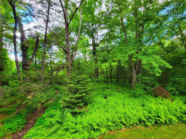 46 Karen Lee Ln, Tewksbury, MA 01876