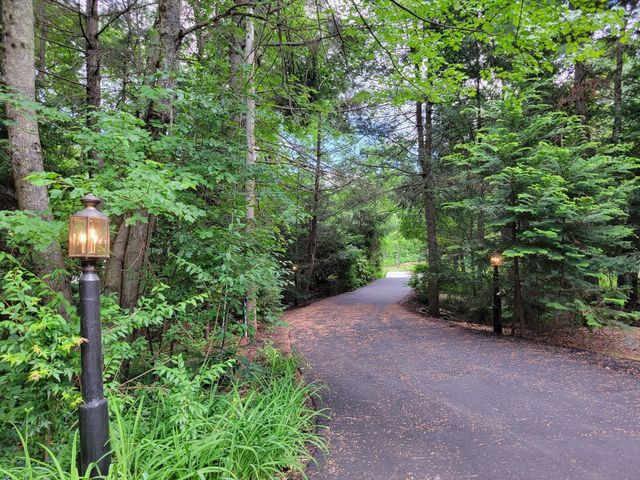 46 Karen Lee Ln, Tewksbury, MA 01876