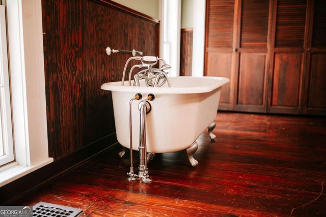 212 Yancey Road, Arnoldsville, GA 30619