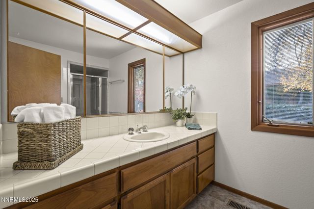 1443 Copper Point Circle, Reno, NV 89519