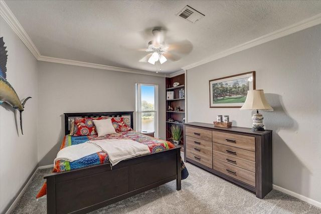 2127 Casa Rio Circle, Dickinson, TX 77539