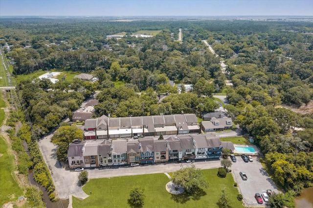 2127 Casa Rio Circle, Dickinson, TX 77539