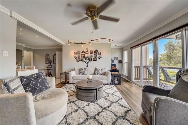 2127 Casa Rio Circle, Dickinson, TX 77539