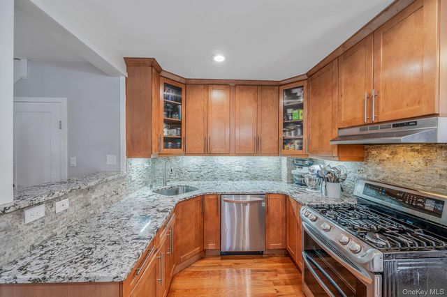 69-08 69th Place, Glendale, NY 11385