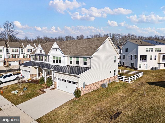 605 LONGLEAF DR, Newark, DE 19702