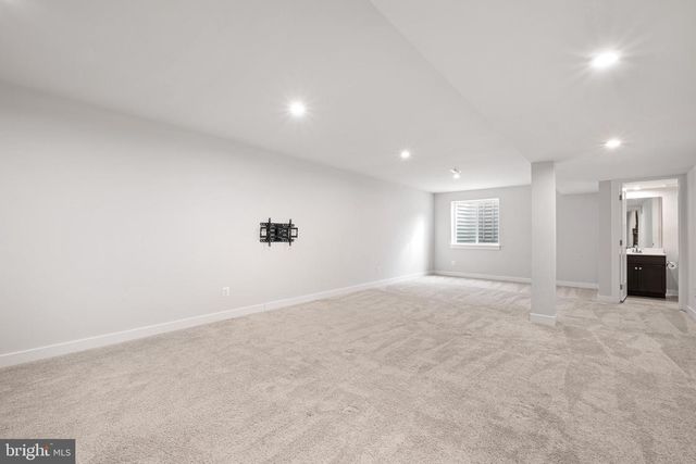 605 LONGLEAF DR, Newark, DE 19702