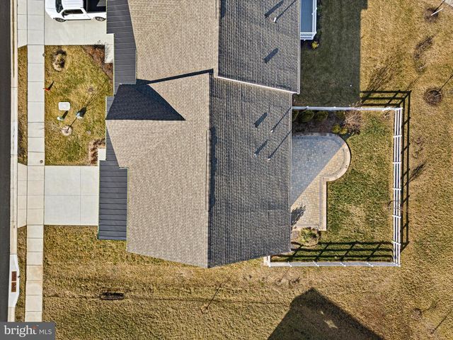 605 LONGLEAF DR, Newark, DE 19702