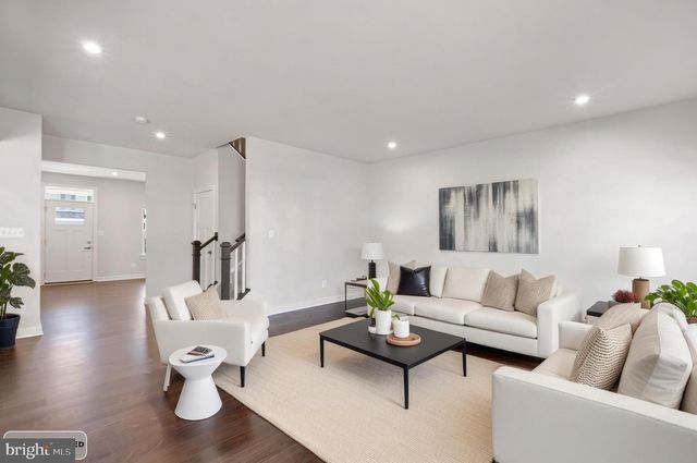 605 LONGLEAF DR, Newark, DE 19702