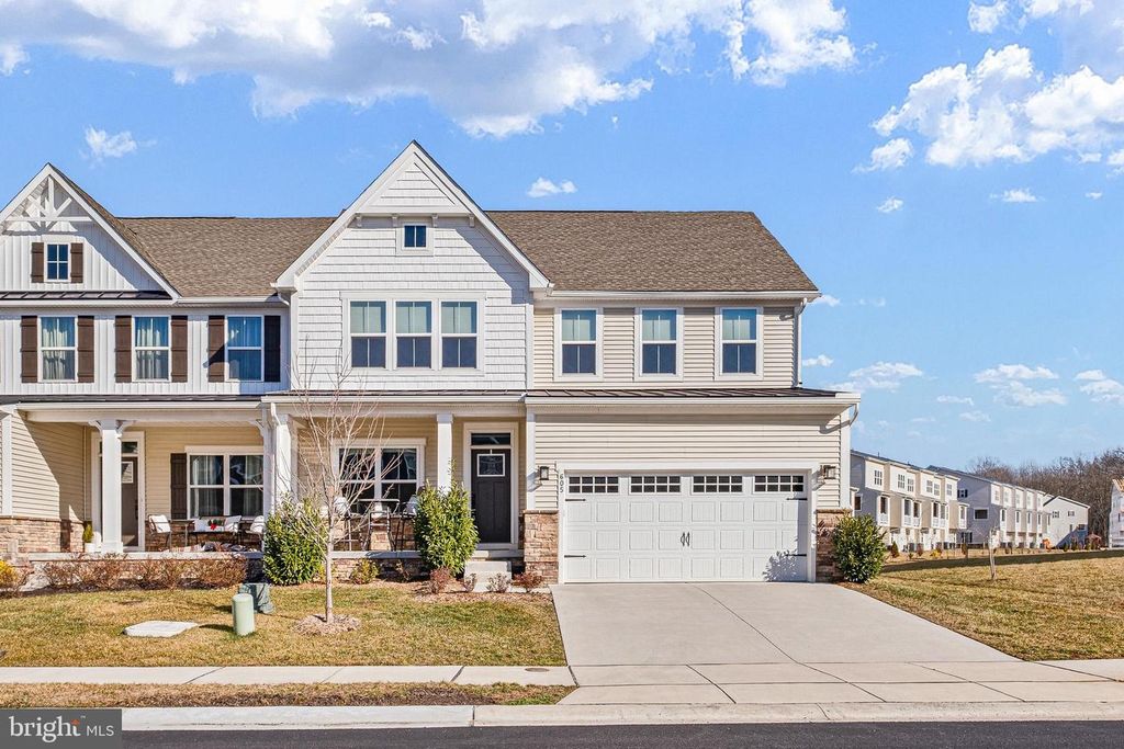 605 LONGLEAF DR, Newark, DE 19702