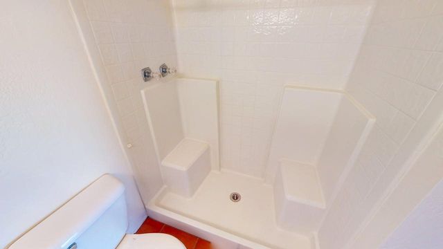 3912 Los Milagros, Santa Fe, NM 87507