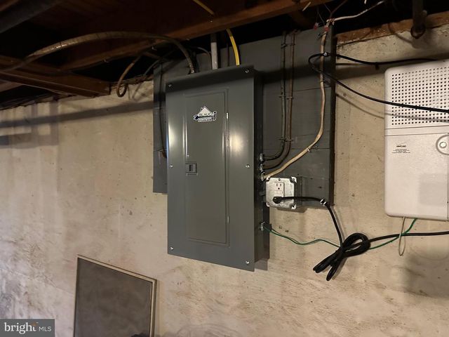 717 W OAK ST, Palmyra, PA 17078