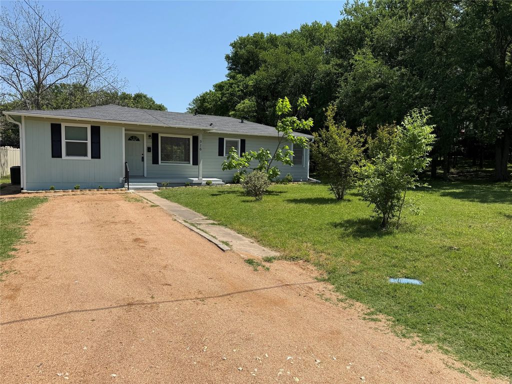 516 N Abbott Street, Hillsboro, TX 76645