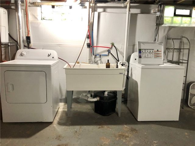 74 Oakridge Drive, Irondequoit, NY 14617