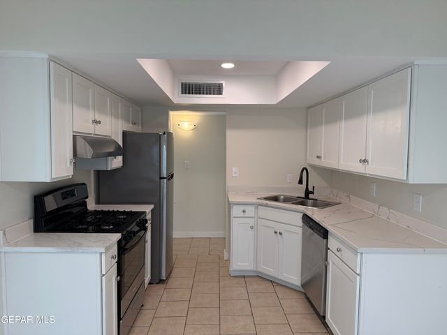 10642 Cuatro Vistas Drive D, El Paso, TX 79935